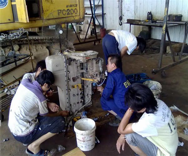 現代R210LC-7LR挖掘機憋車沒勁維修-【立特松正規修理廠】當地貨源