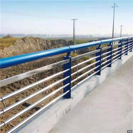 城市建設(shè)人行道護(hù)欄性能穩(wěn)定當(dāng)?shù)厣a(chǎn)廠家