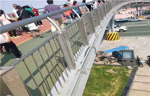 道路交通隔离护栏库存充足工厂现货供应