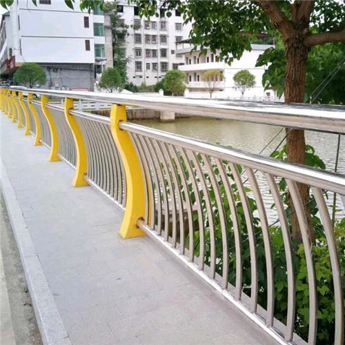 河邊防護(hù)欄完美品質(zhì)送貨上門