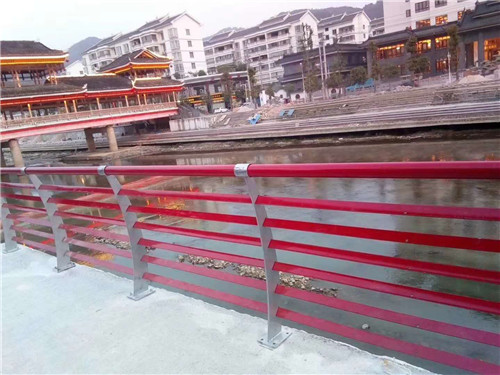 復合管河道護欄出廠價直銷可零售可批發