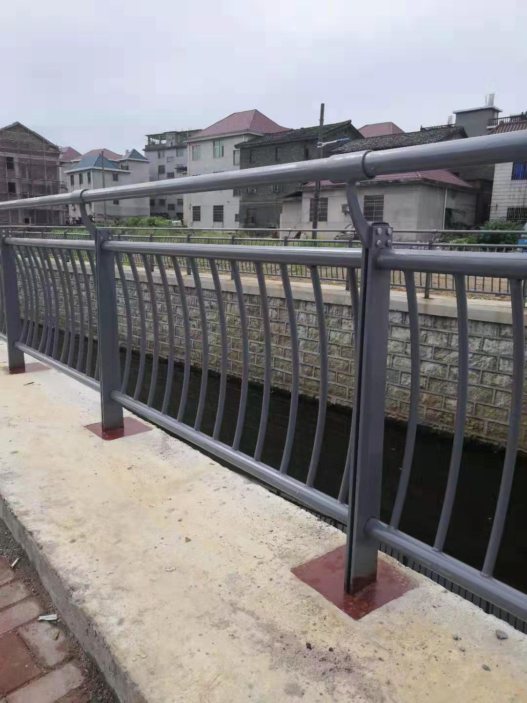 桥梁景观不锈钢栏杆规格型号齐全本地公司