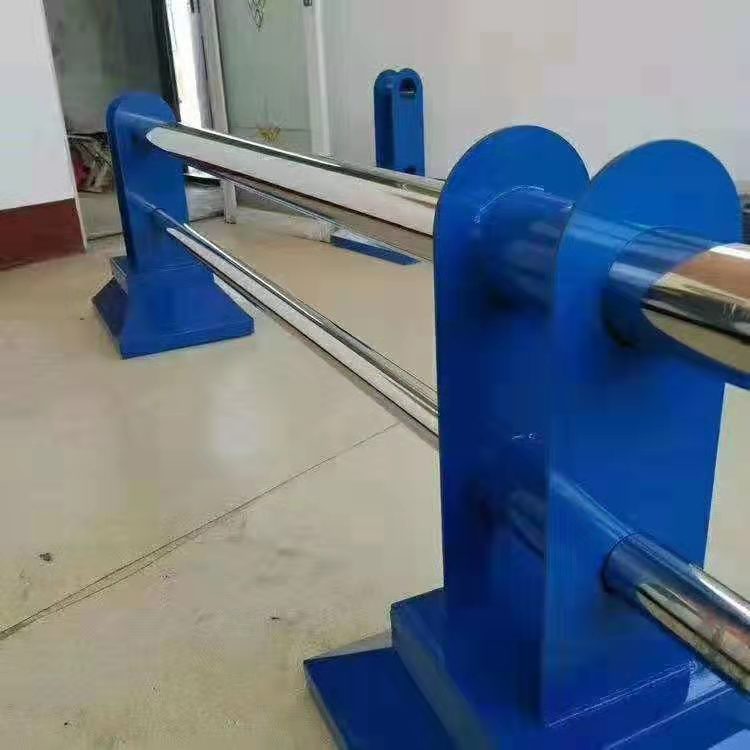 雙金屬復合鋼管生產廠家專業生產廠家選擇我們沒錯