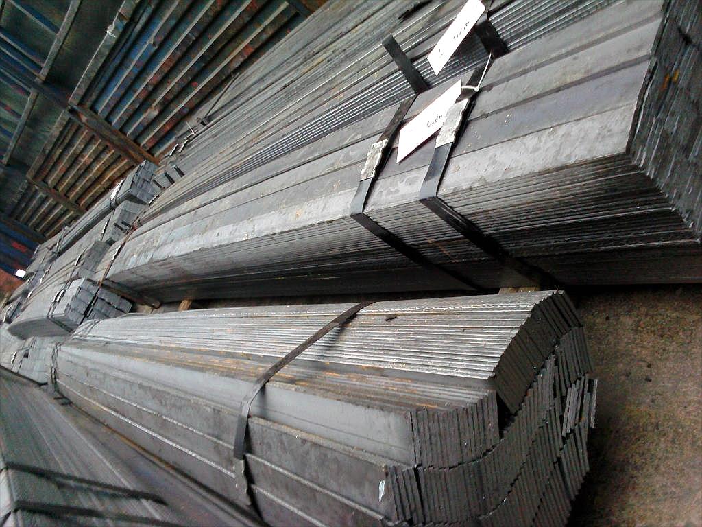 供应防城港q235b 60x14热轧扁钢性价比高